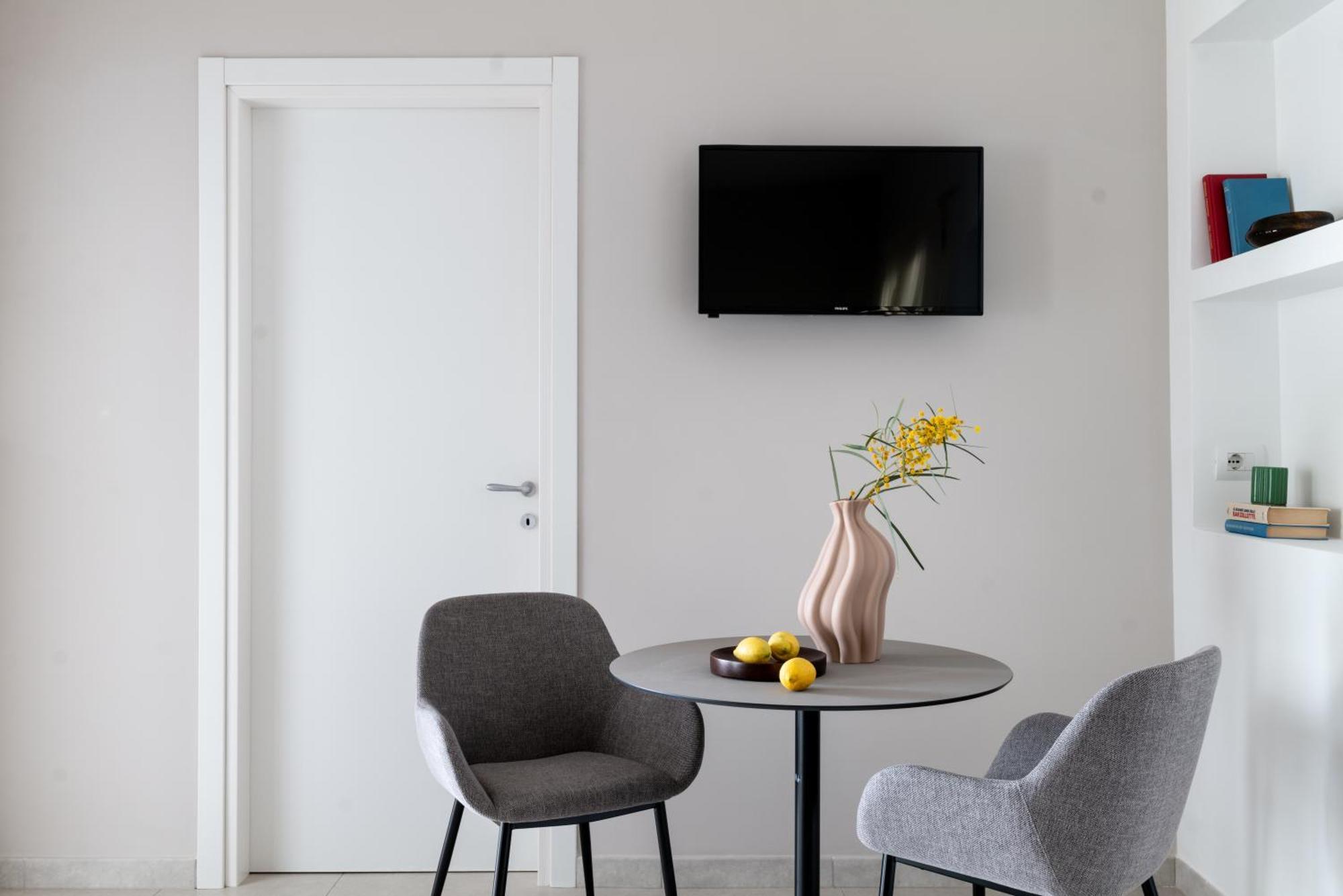 Luna Minoica Suites And Apartments 蒙塔莱格罗 外观 照片