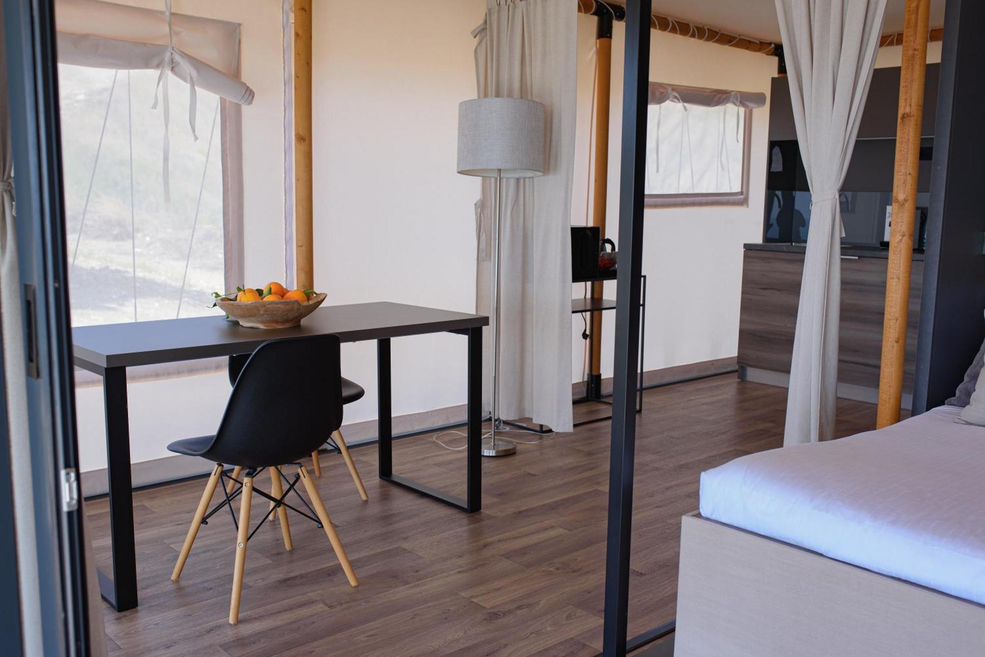 Luna Minoica Suites And Apartments 蒙塔莱格罗 外观 照片